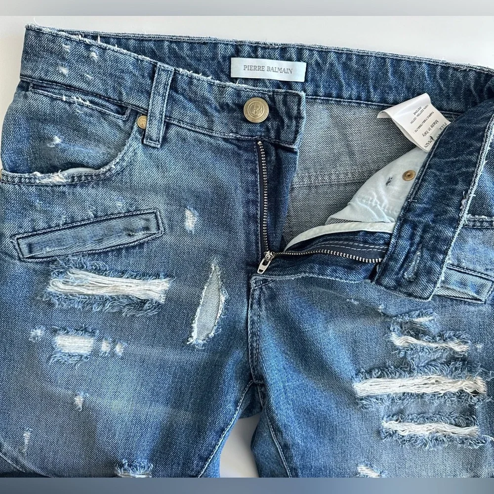 Pierre Balmain Women’s Distressed Blue Jeans size 24